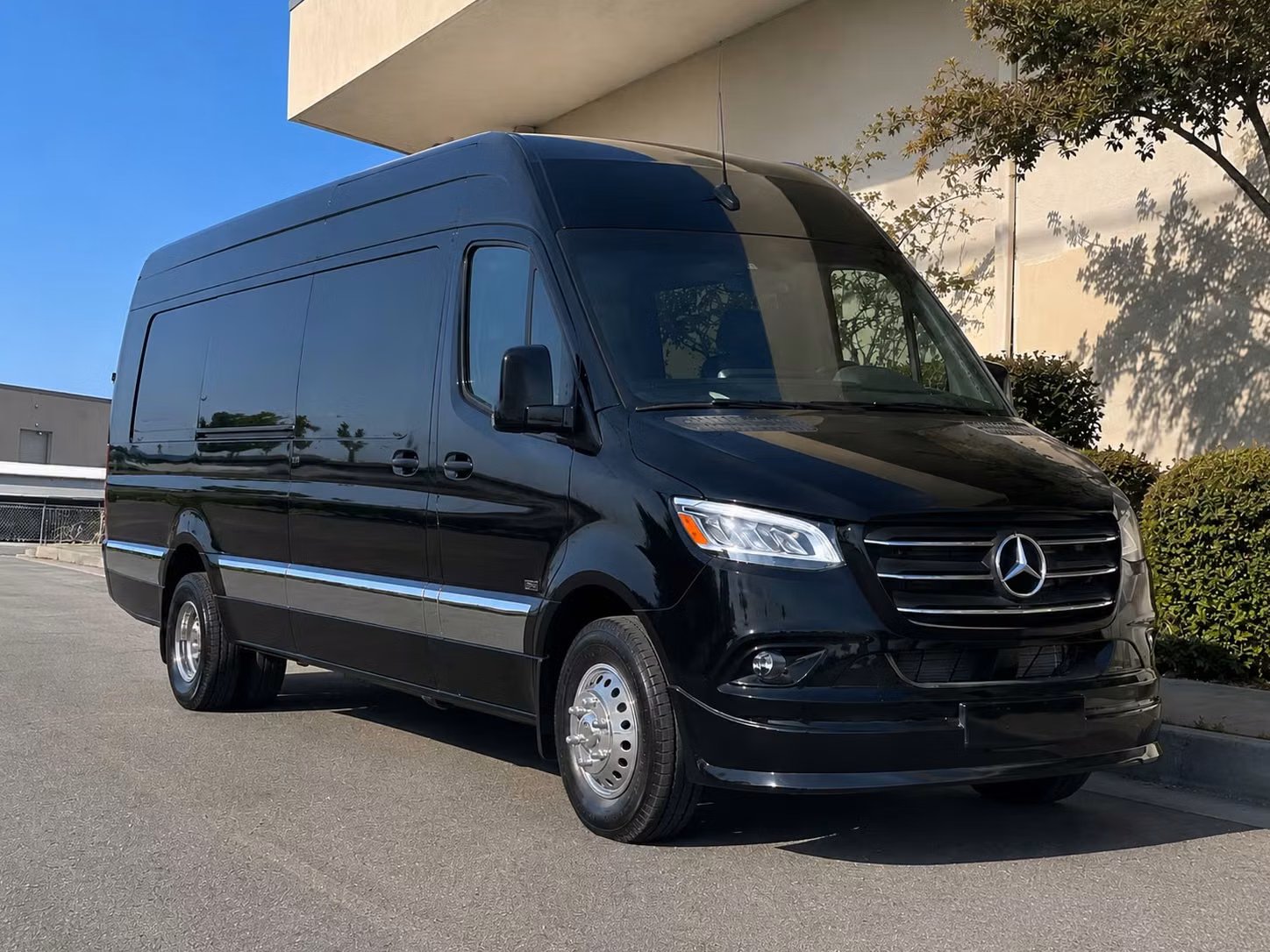 mobile sports team transportation services